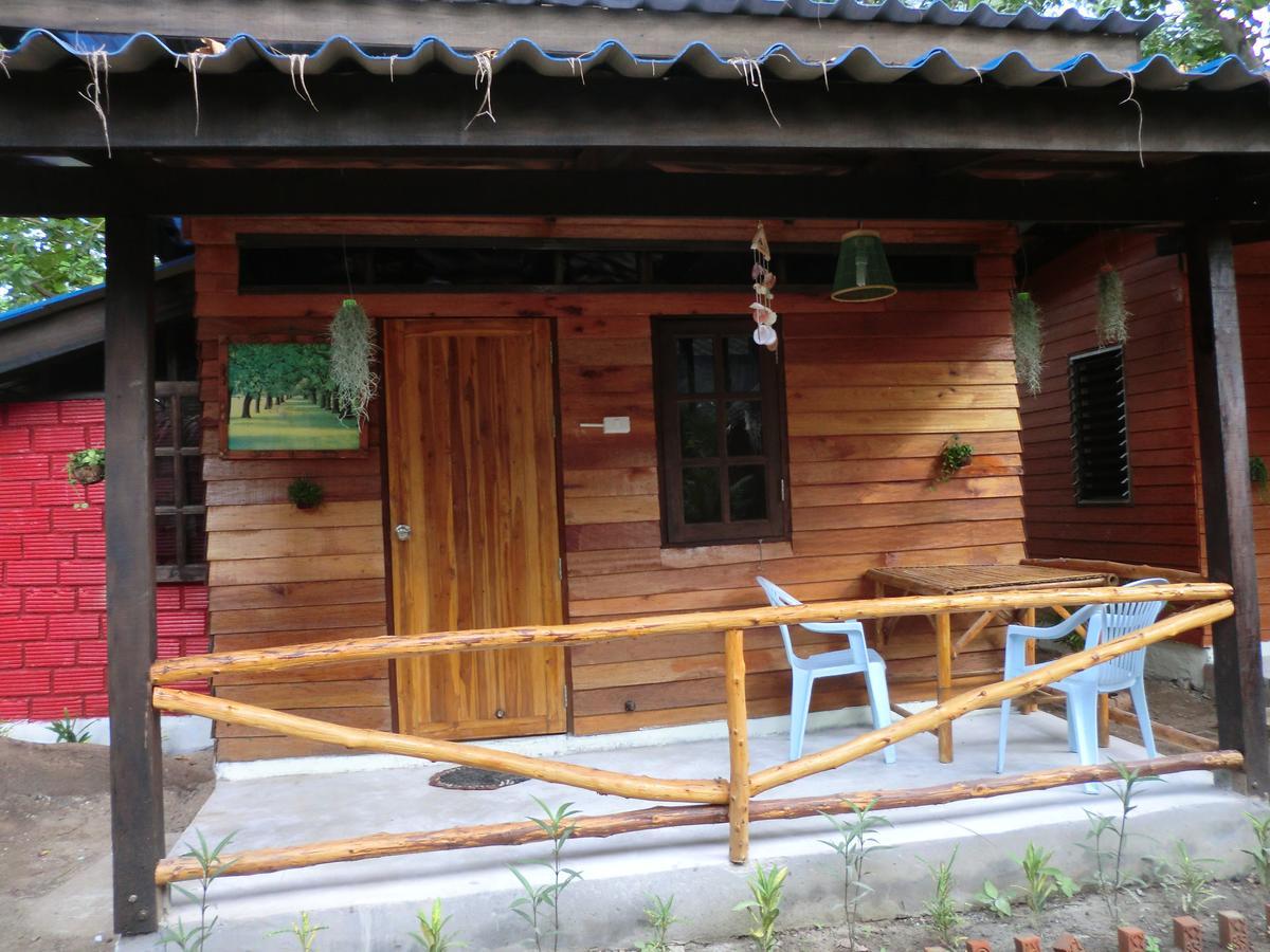 Hans Strand Bungalows Koh Lanta Exterior photo