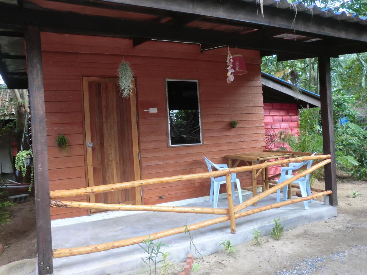 Hans Strand Bungalows Koh Lanta Exterior photo