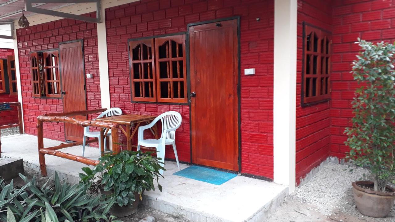 Hans Strand Bungalows Koh Lanta Exterior photo